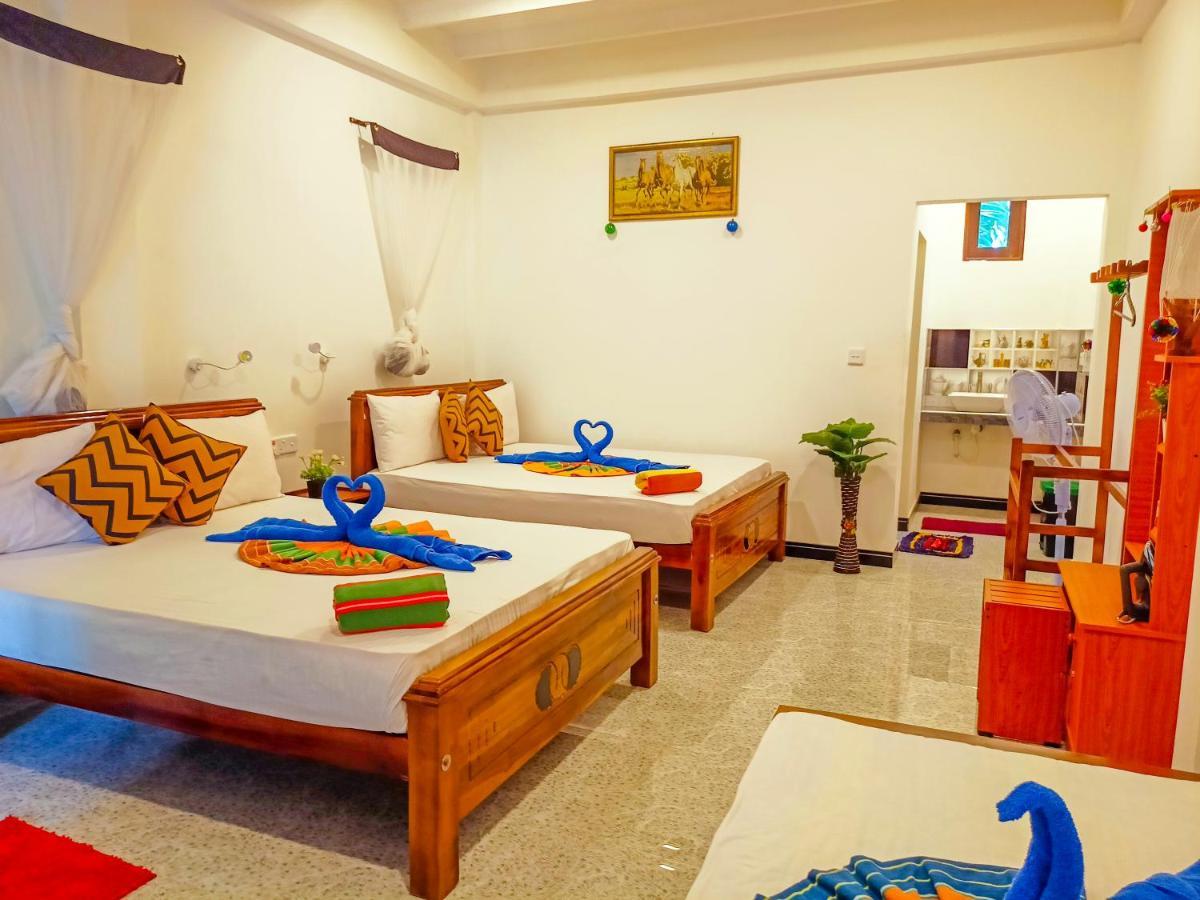 Sigiri Tarushan Home Stay Sigiriya Esterno foto
