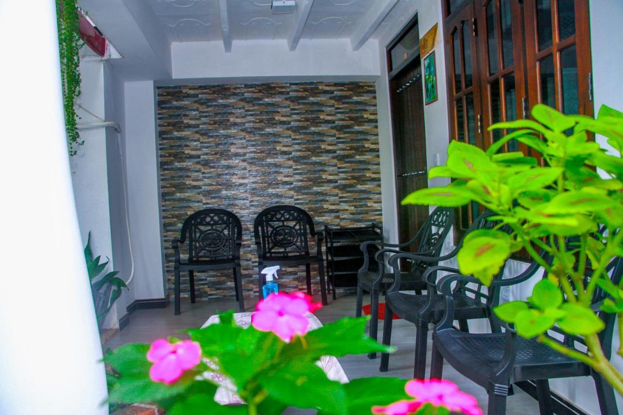 Sigiri Tarushan Home Stay Sigiriya Esterno foto