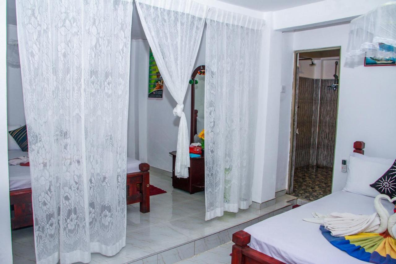 Sigiri Tarushan Home Stay Sigiriya Esterno foto