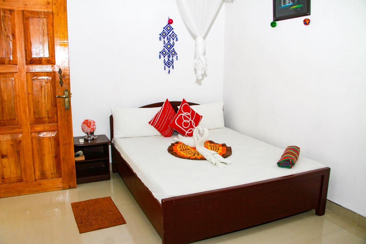 Sigiri Tarushan Home Stay Sigiriya Esterno foto