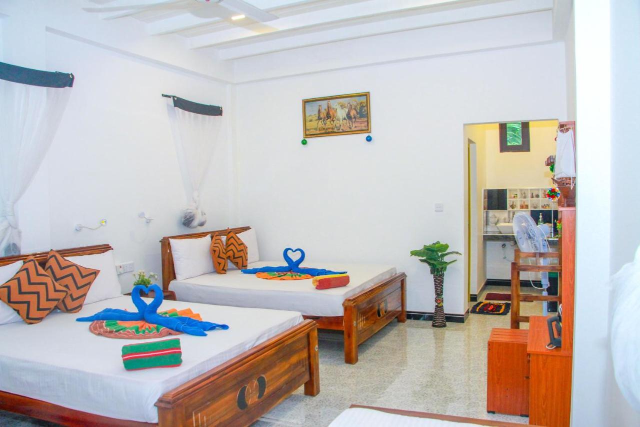Sigiri Tarushan Home Stay Sigiriya Esterno foto