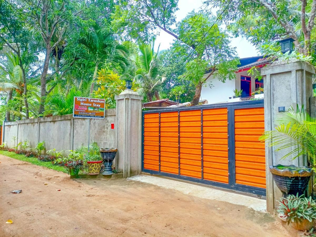 Sigiri Tarushan Home Stay Sigiriya Esterno foto