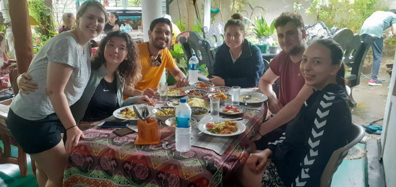 Sigiri Tarushan Home Stay Sigiriya Esterno foto